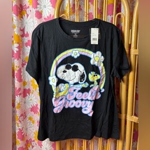 NWT Peanuts 'Feelin' Groovy' Snoopy Graphic Tee 1X